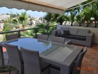 Chalet con 3 dormitorios se vende en Marbella, Costa del Sol