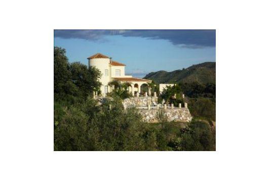 Chalet En Venta en Lubrin, Almería