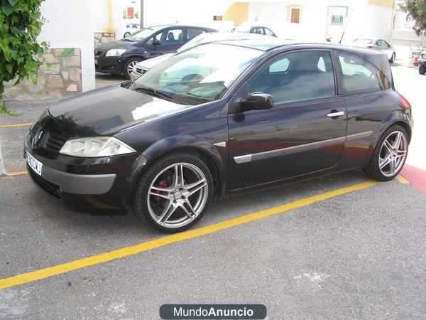 SE VENDE RENAULT MEGANE 3P 1.4  2003