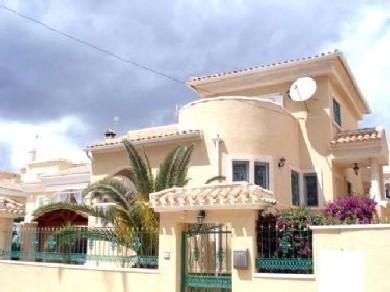 Chalet con 3 dormitorios se vende en San Miguel de Salinas, Vega Baja Torrevieja