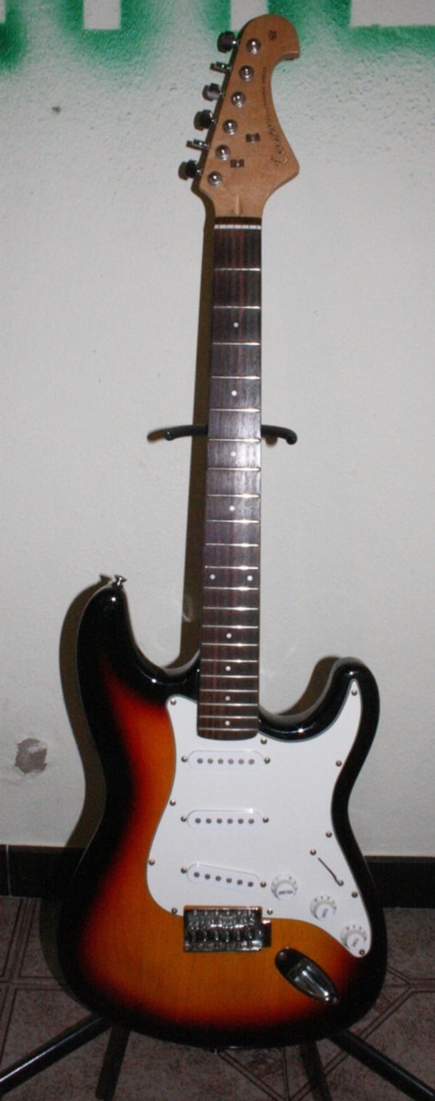 Guitarra tenson modelo strato