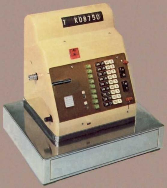 Caja registradora antigua con manivela