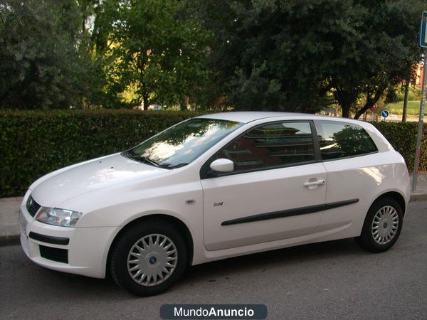 FIAT STILO  1400 CC 6 VELOCIDADES