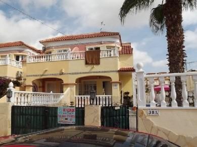 Adosado con 2 dormitorios se vende en Villamartin, Costa Blanca