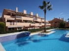 Apartamento con 2 dormitorios se vende en Marbella, Costa del Sol - mejor precio | unprecio.es