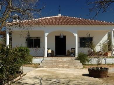 Chalet con 3 dormitorios se vende en Antequera