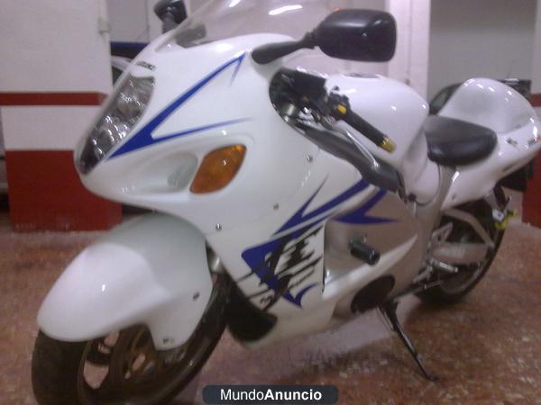 se vende suzuki hayabusa con muchos extras por 3500€ 666719018