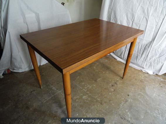 Mesa comedor de fórmica años 50