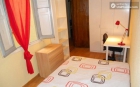 Rooms available - 8-Bedroom apartment in central and vibrant Gran Vía - mejor precio | unprecio.es