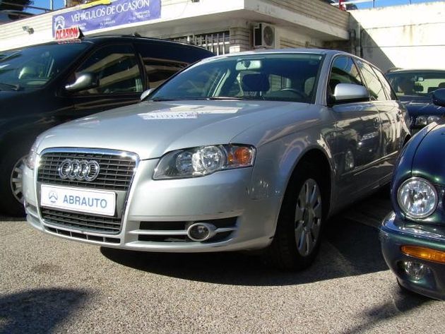 AUDI A8 4.2 L-FSI QUATTRO TIPTRONIC