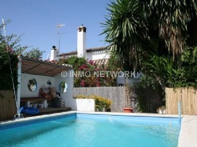 Chalet con 3 dormitorios se vende en Alhaurin el Grande