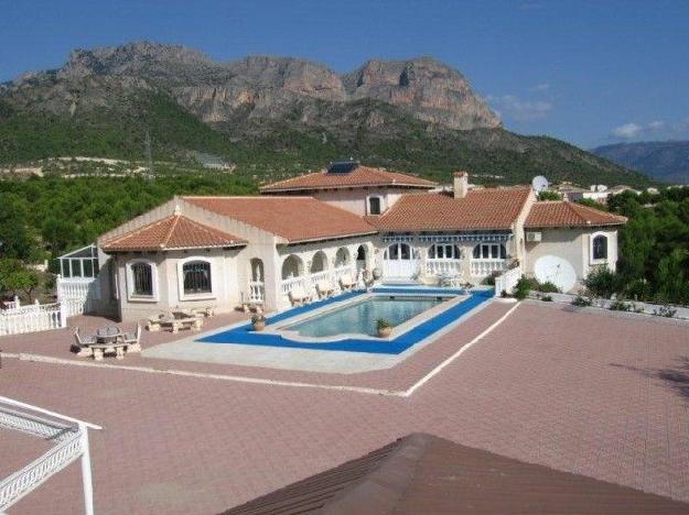 Chalet en venta en Nucia (la), Alicante (Costa Blanca)