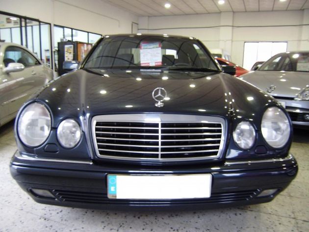 MERCEDES E 290 TD Avantgarde