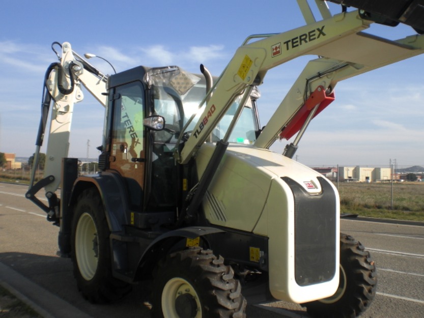 Retroexcavadora (mixta) nueva en stock Terex TLB840PS