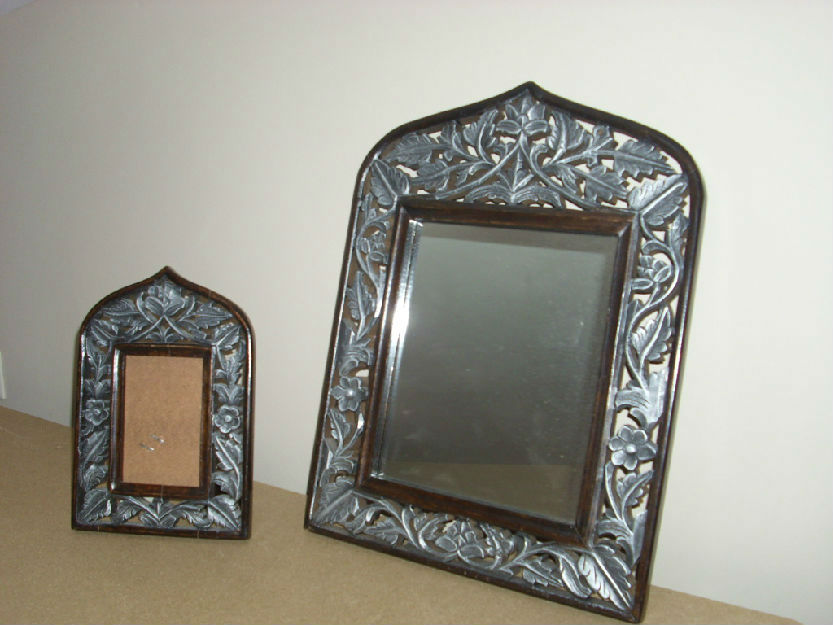 Conjunto Indú de espejo y marco portaretratos