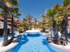 Apartamento con 3 dormitorios se vende en Estepona, Costa del Sol - mejor precio | unprecio.es
