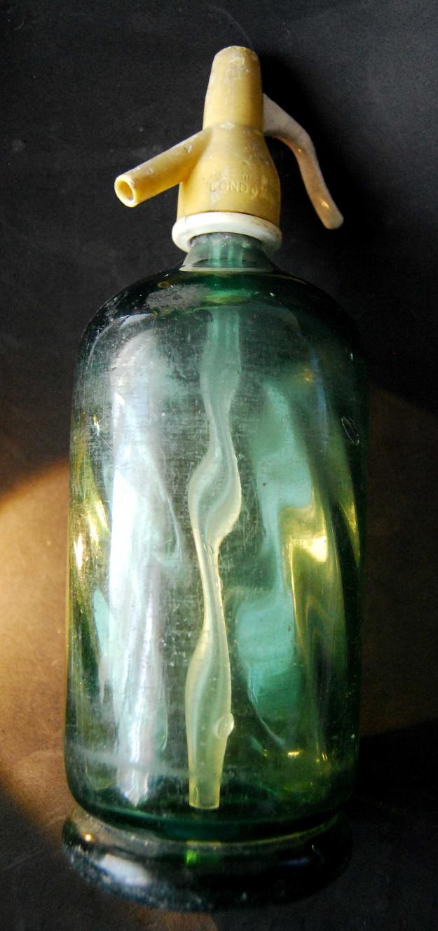 Botella sifón cristalino fajas espirales