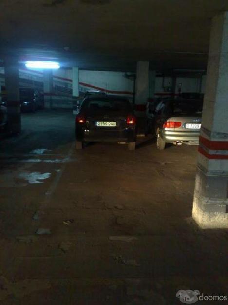 Particular / VENTA DE PARKING / Santiago Ramón y Cajal n3 (Hospitalet) / 10 m2 / 19.700€