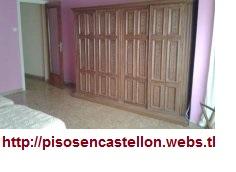 piso grande, en centro 4 habitaciones ,con ascensor