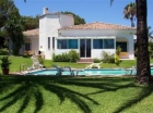 Chalet con 3 dormitorios se vende en Estepona, Costa del Sol - mejor precio | unprecio.es