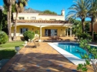 Chalet con 4 dormitorios se vende en Marbella, Costa del Sol - mejor precio | unprecio.es