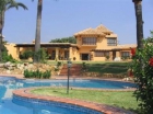 Chalet con 9 dormitorios se vende en Marbella, Costa del Sol - mejor precio | unprecio.es