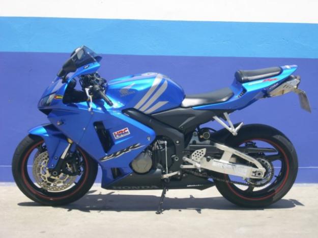 VENDO HONDA CBR 600 RR (2005) LA LINEA (CADIZ)