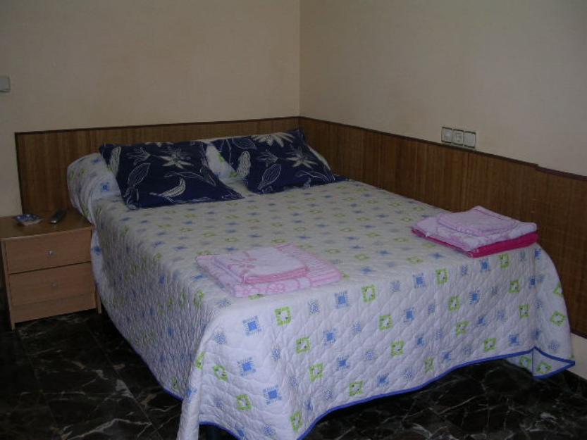 Habitación doble para pareja o dos personas. piso compartido