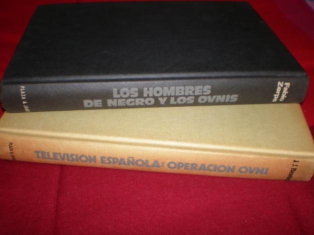 2 libros: LOS HOMBRES DE NEGRO Y LOS OVNIS y TVE:OPERACION OVNI