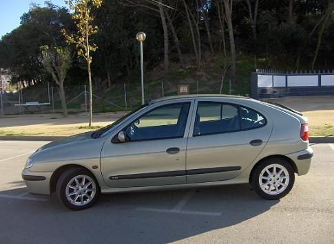 RENAULT MEGANE SOLO 38000 Km. Unica conductora