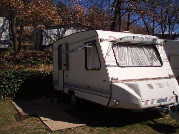 Caravana adria 420  prima - con papeles -  en perfecto estado