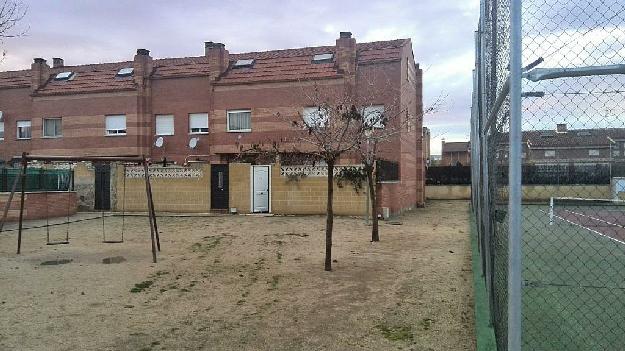 Casa adosada en Alovera