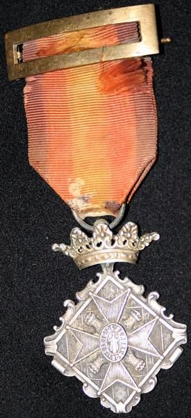 ALFONSO XIII, MEDALLA EN PLATA DEL CENTENARIO DE LA BATALLA DE GERONA, VARIANTE.