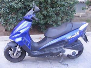 SCOOTER MALAGUTI PHANTOM MAX 250  (O CAMBIO POR COCHE ECONÓMICO)