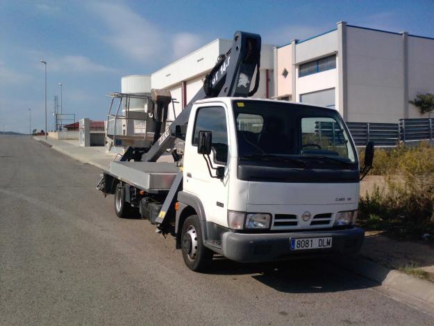 Camion Nissan Cabstar con cesta de 14 mts