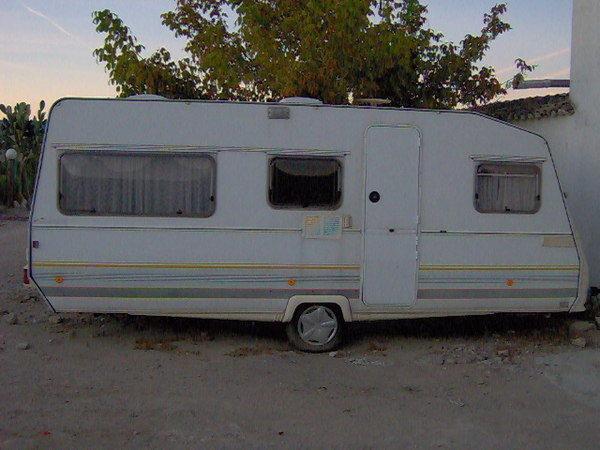 Vendo Caravana ROLLER CLASS 460 DD