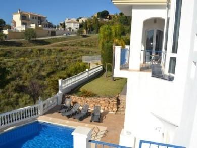 Chalet con 4 dormitorios se vende en Mijas Costa, Costa del Sol