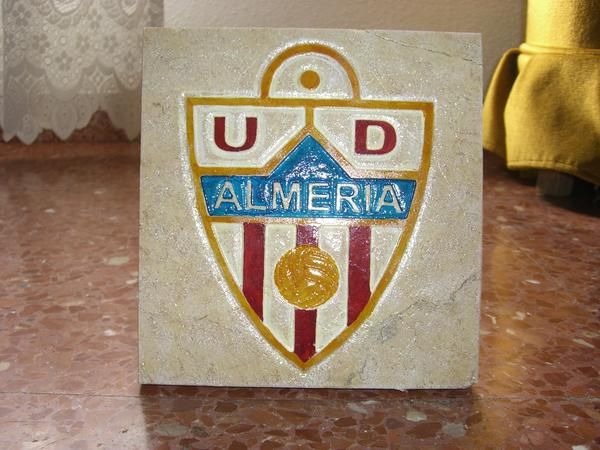 VENDO CUADROS EQUIPO ALMERIA HECHOS A MANO EN MARMOL FINO - Almería