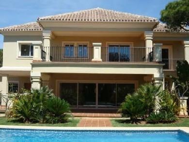 Chalet con 4 dormitorios se vende en Benahavis, Costa del Sol