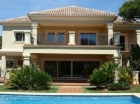 Chalet con 4 dormitorios se vende en Benahavis, Costa del Sol - mejor precio | unprecio.es