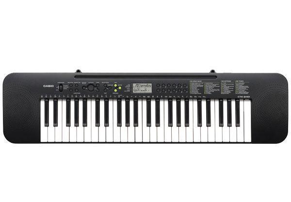 Vendo teclado casio CTK240 + adaptador y demás 90 €