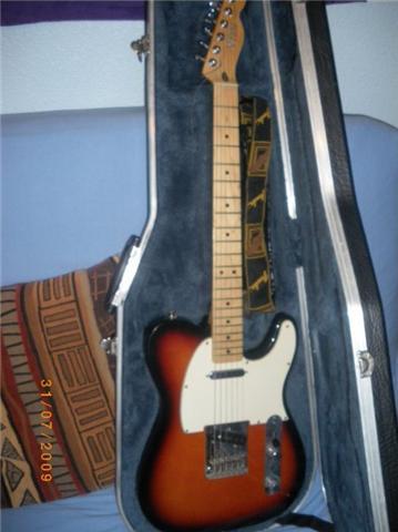 FENDER TELECASTER