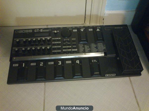 Vendo pedalera de efectos BOSS GT-8 para guitarra