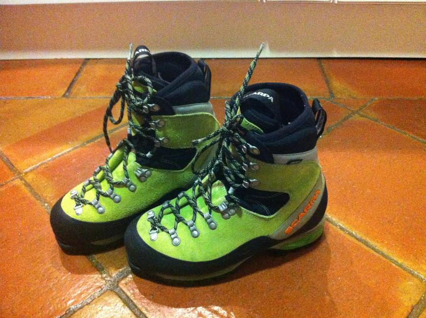 botas de alta montaña escarpa mont blanc NUEVAS