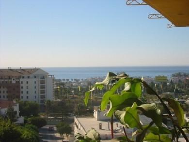 Apartamento con 2 dormitorios se vende en Marbella, Costa del Sol