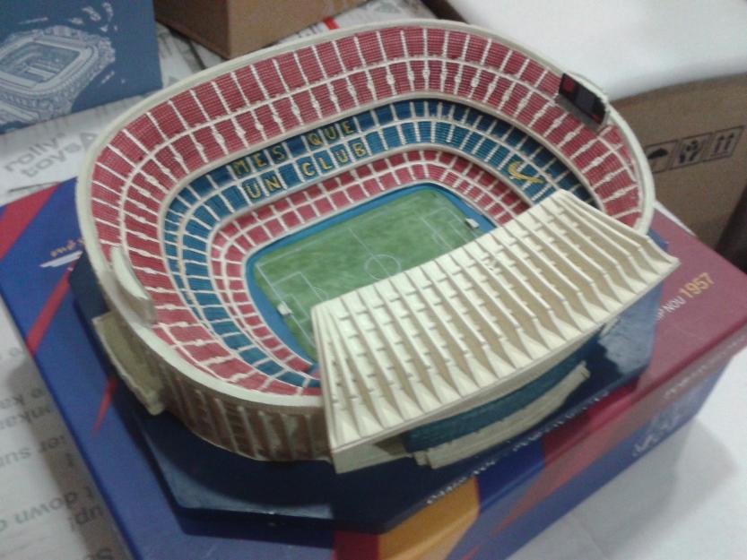 Regala el campo del FC Barcelona en maqueta