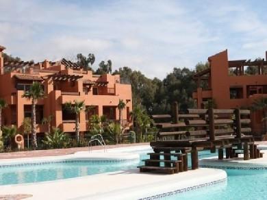 Apartamento con 2 dormitorios se vende en Marbella, Costa del Sol