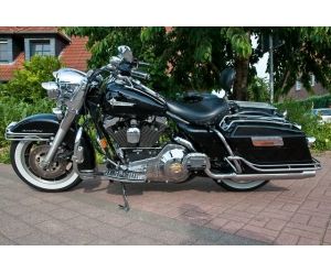 HARLEY DAVIDSON Road King FLT