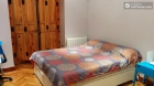 Rooms available - 4-bedroom house in typical La Latina - mejor precio | unprecio.es