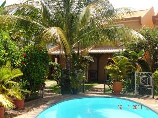 Bungalow : 2/6 personas - piscina - junto al mar - grand baie  mauricio